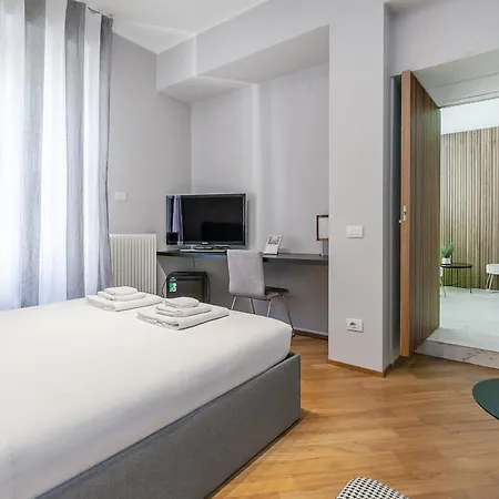Appartement San Babila Prestige - A Few Steps From Duomo Milaan
