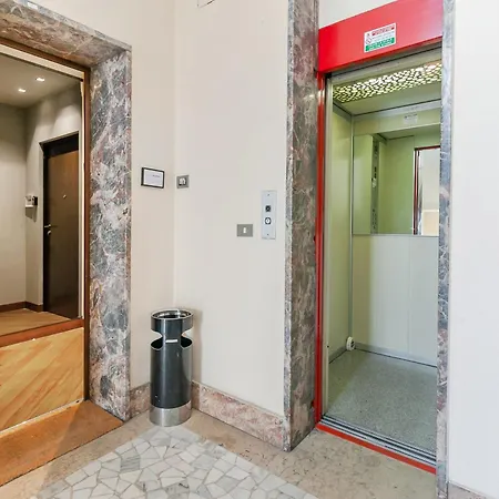 Appartement San Babila Prestige - A Few Steps From Duomo *