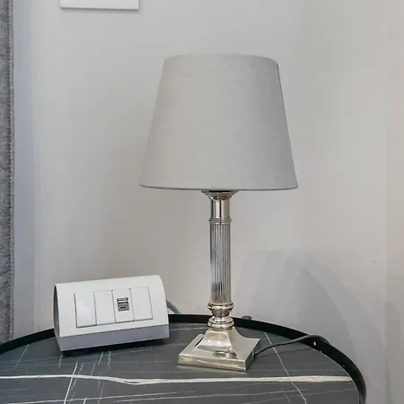 San Babila Prestige - A Few Steps From Duomo Appartamento