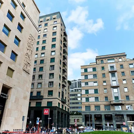 San Babila Prestige - A Few Steps From Duomo Διαμέρισμα *